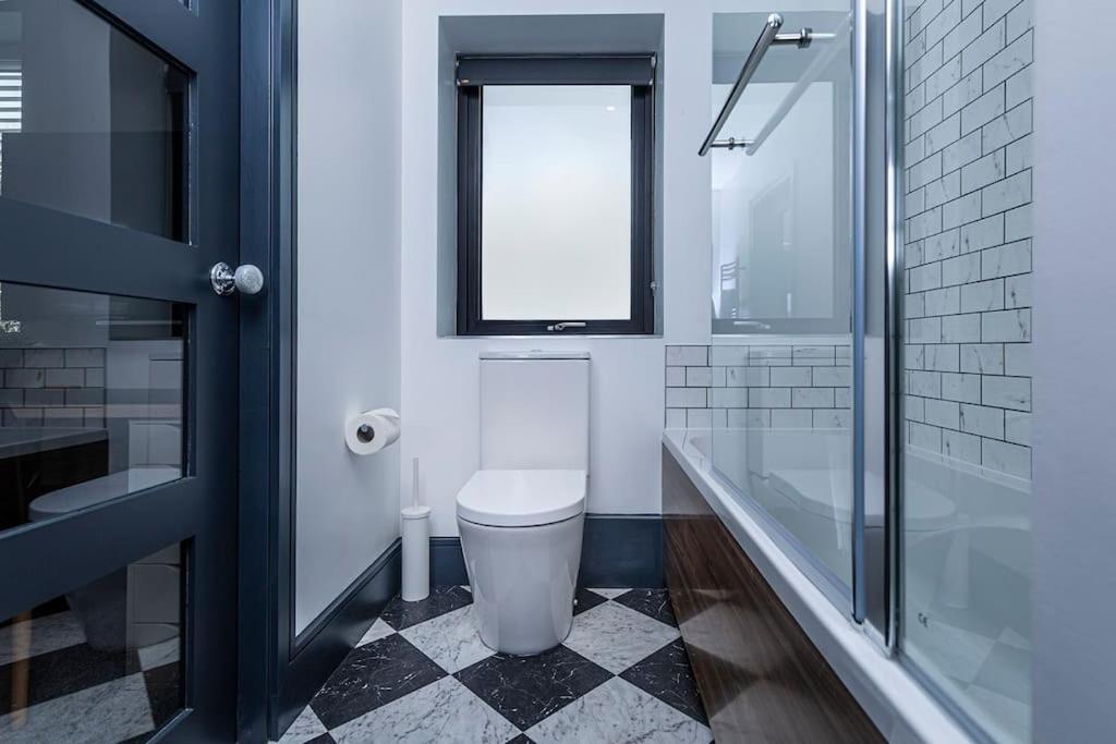 Bootique House - Luxury Group Accommodation In ويكفيلد المظهر الخارجي الصورة