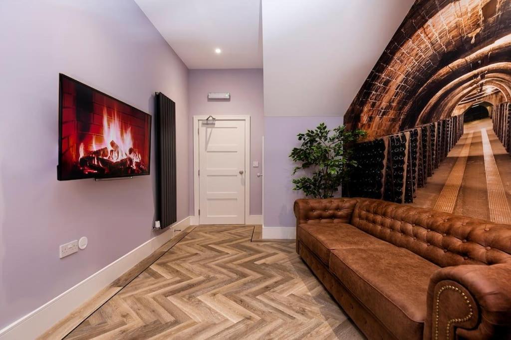 Bootique House - Luxury Group Accommodation In ويكفيلد المظهر الخارجي الصورة