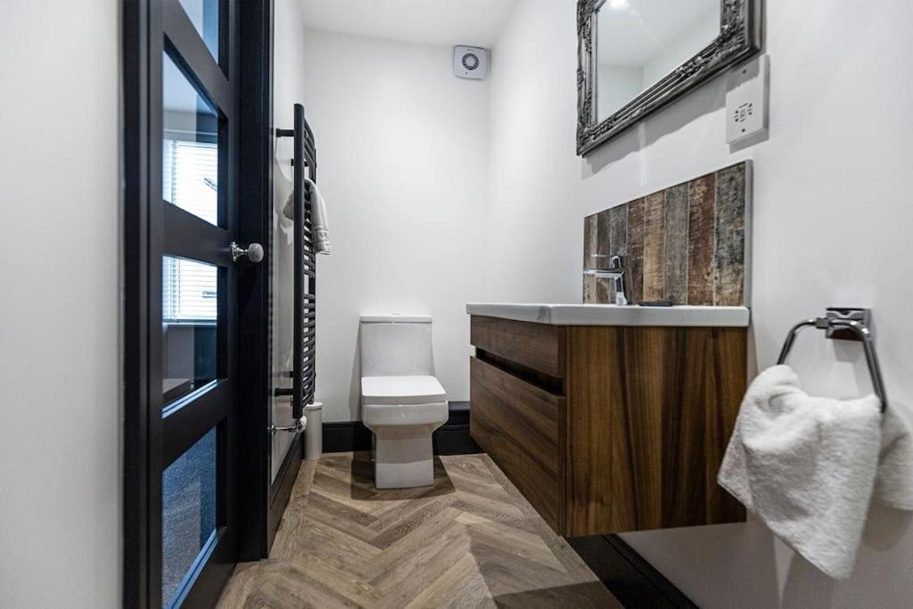 Bootique House - Luxury Group Accommodation In ويكفيلد المظهر الخارجي الصورة